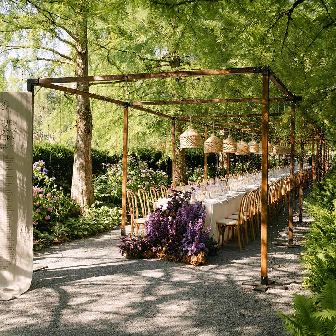 Dinner-Frame Holzkonstruktion 3x3m für deine Hochzeitstafel – Bild 6