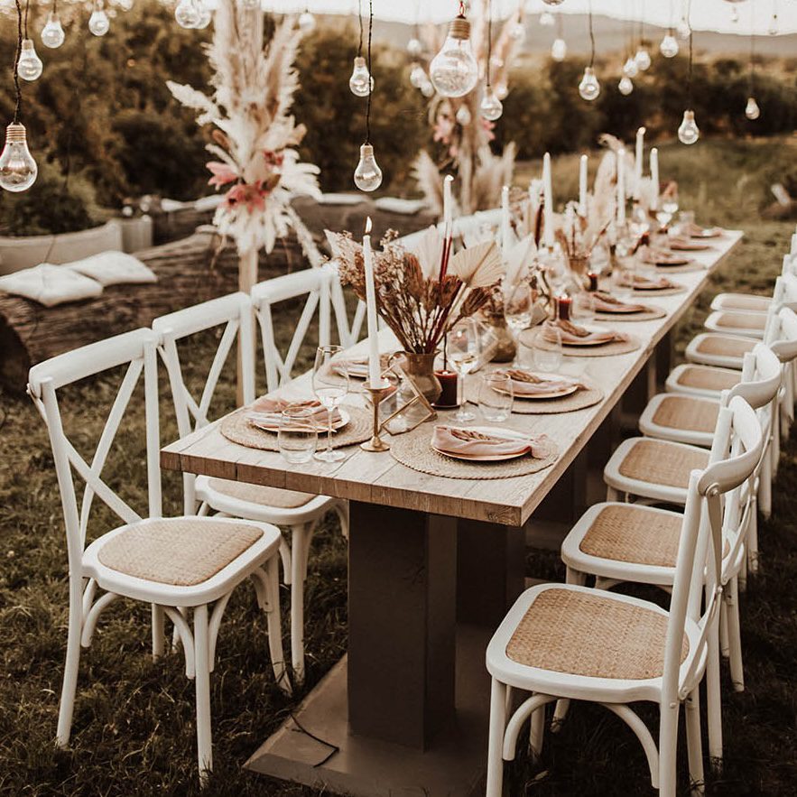 Cross Back Stuhl Holz weiß mit Rattan-Sitz – Bild 3