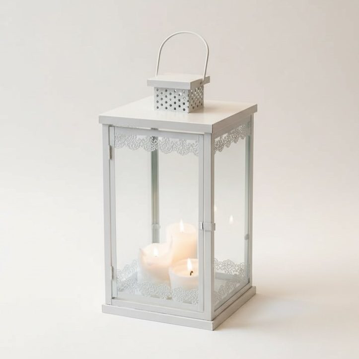 Laternen aus Metall in weiß groß