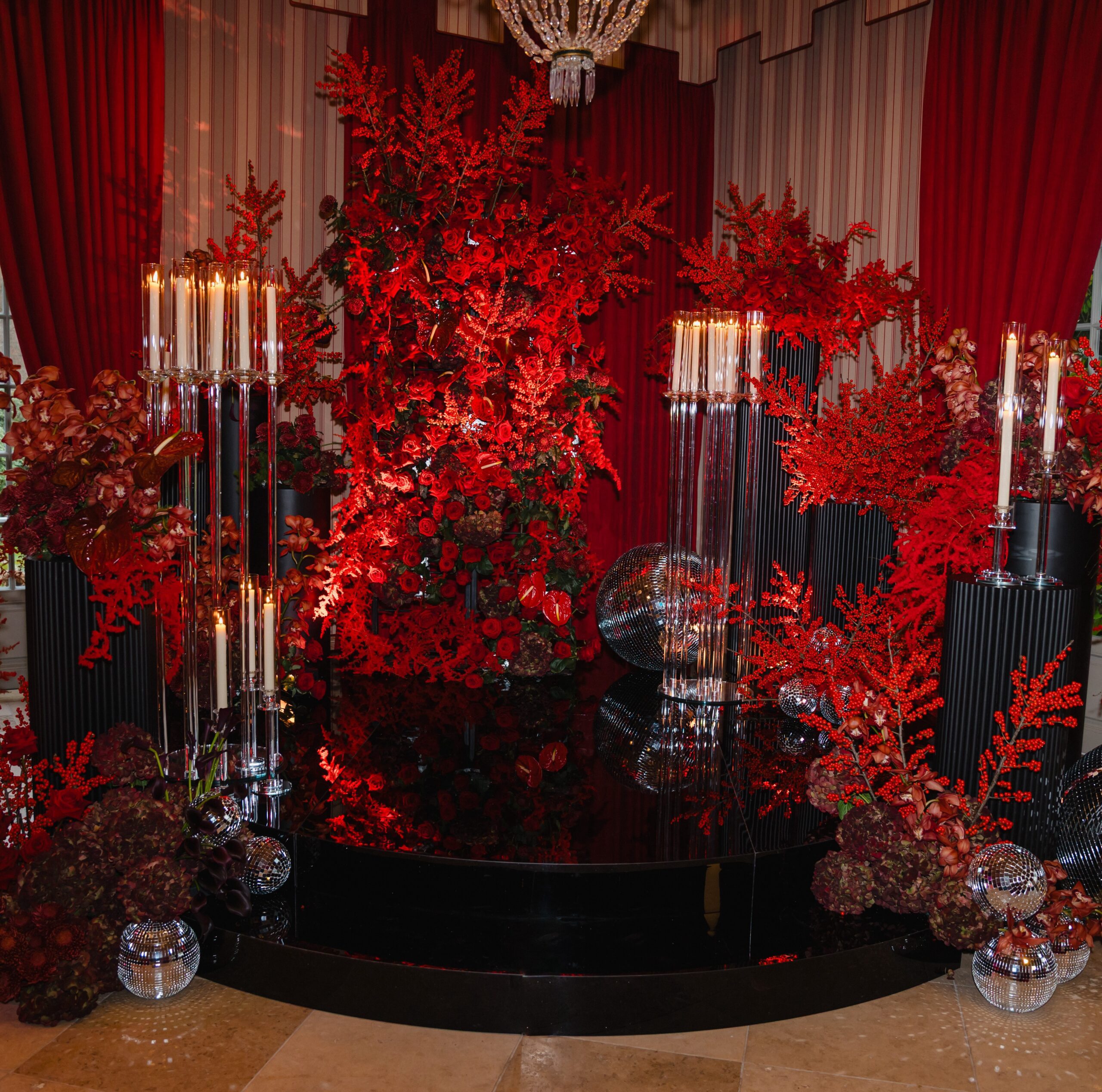 10-Flammiger Acrylglas Centerpiece Kerzenständer mit Glasaufsatz