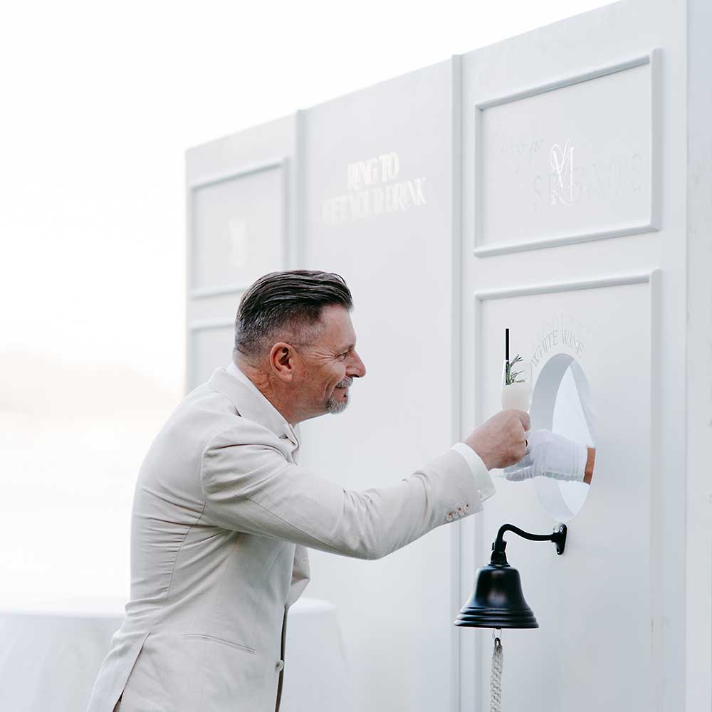 Ring the Bell Escort Wall / Champagne Wall in weiß 300x220cm - Image 2