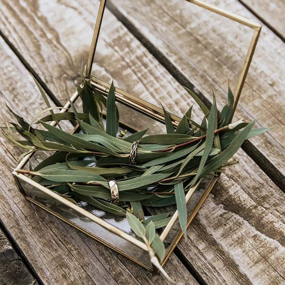 Ringkästchen in Gold