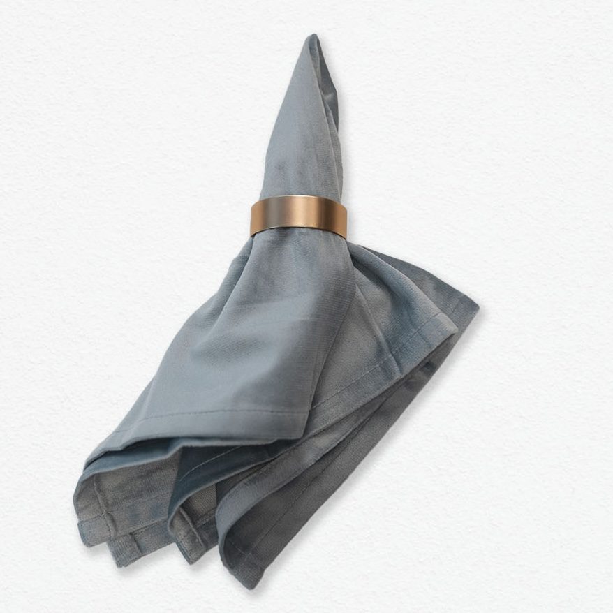 Stoffserviette aus Samt / Velours in Frozen Blue