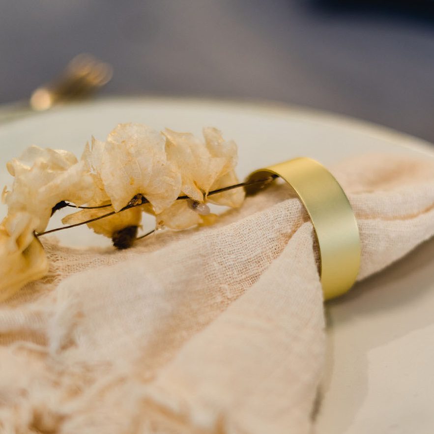 Serviettenringe in gold matt – Bild 2