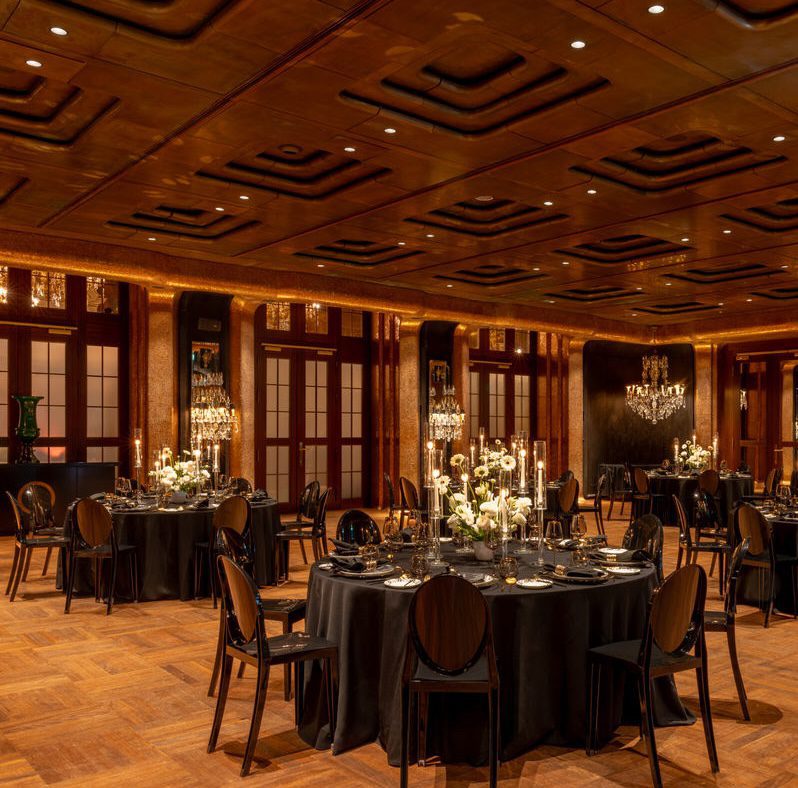 Runde Tischdecke in schwarz matt  | ⌀ 330 cm – Bild 2