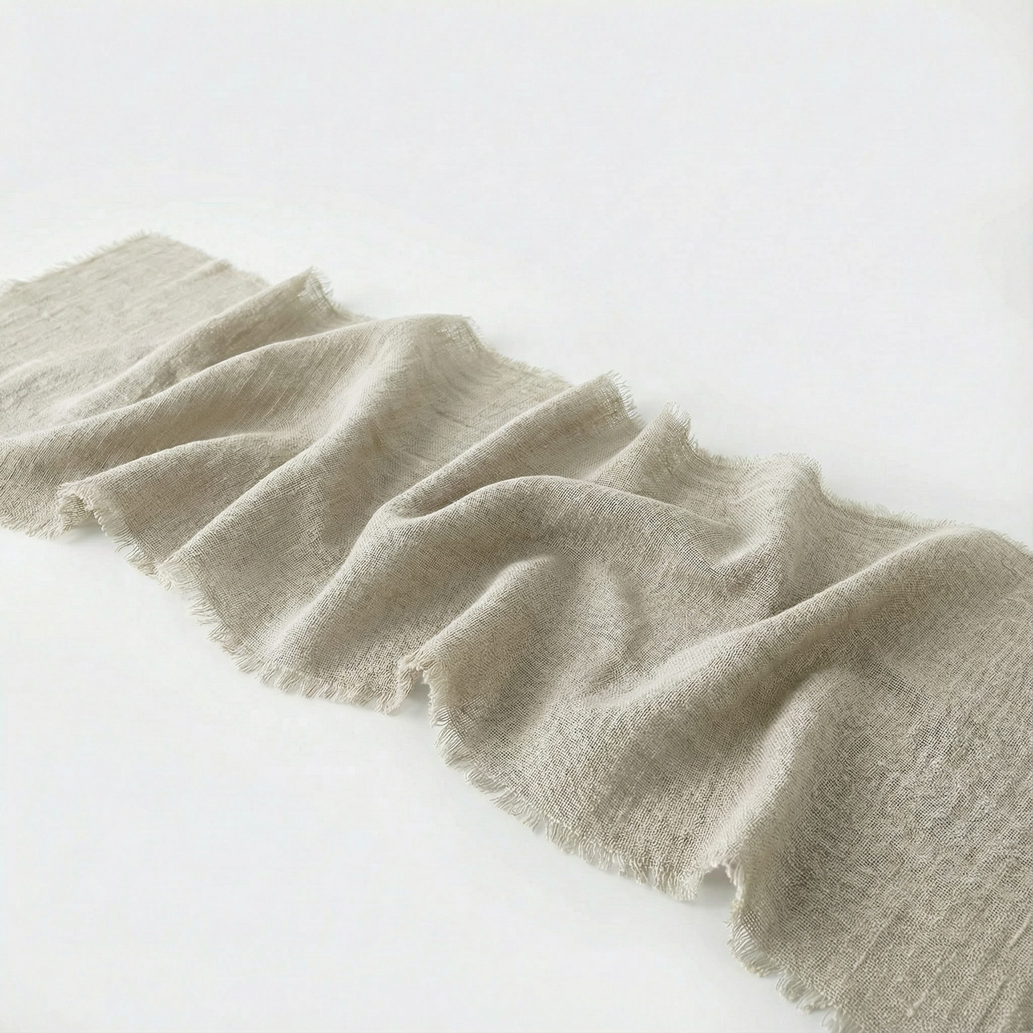 Tischläufer aus Musselin in Alabasterweiß