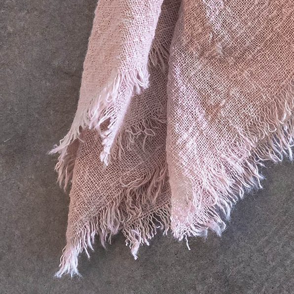 Tischläufer aus Musselin in Altrosa – Bild 2