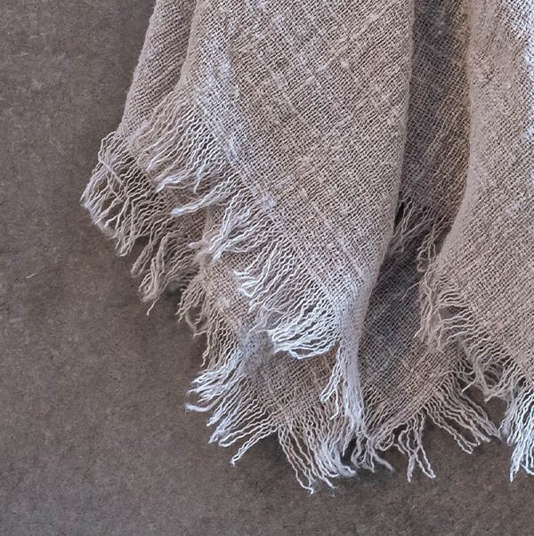 Tischläufer aus Musselin in Grau – Bild 2