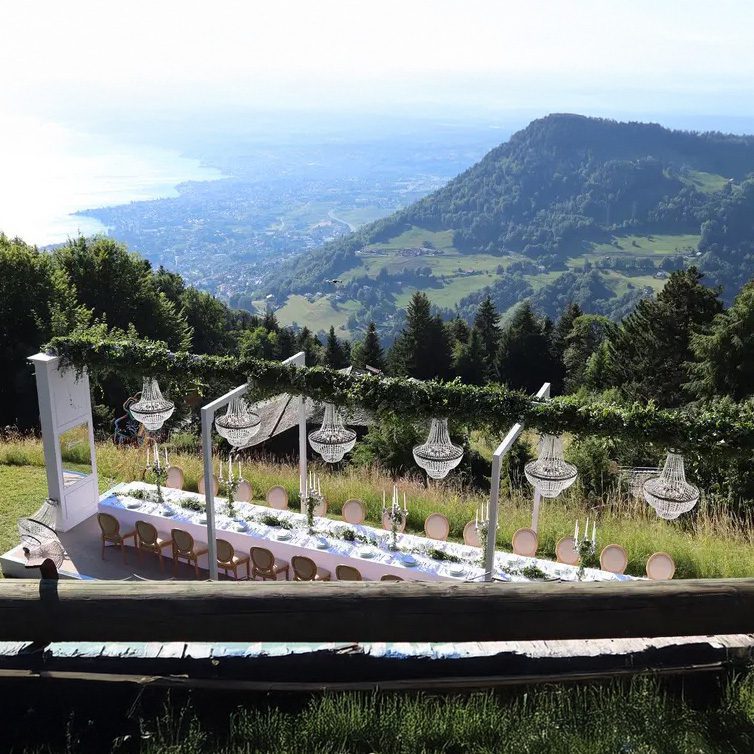 The Gestell auf 36m weiß (2 Außensäulen & 12 Erweiterungen)