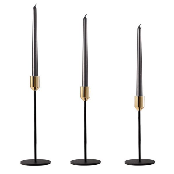 Drei elegante Kerzenständer in Schwarz